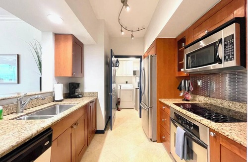 Stuart Condo | Walking Distance to Downtown Stuart | Sunrise to Sunsets Views!