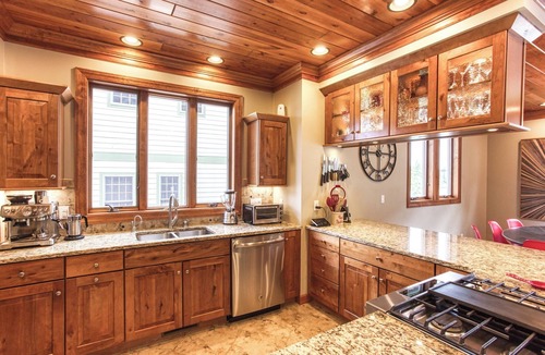 McHenry House | Walking Distance to Wisp. Spacious, 4-bedroom home in the heart of Deep Creek.