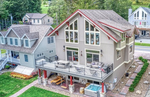 McHenry House | Walking Distance to Wisp. Spacious, 4-bedroom home in the heart of Deep Creek.