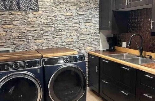 Radcliff Apartment | Walkout bungalow
