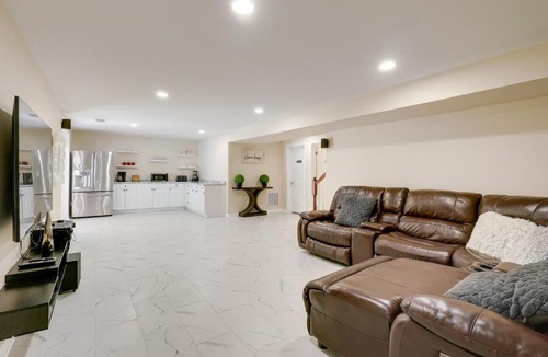 Golts Apartment | Walkout Studio in Townsend w/Shared Pool Access