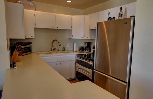 Downtown Long Beach Condo | Walkscore is 98 from this 2 bed/2 bath condo in downtown Long Beach.