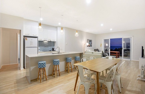 North Beach House | Wallaroo Esplanade Beachfront – Pet-Friendly Holiday House, North Beach | Ideal for 28+ Night Extended Stays