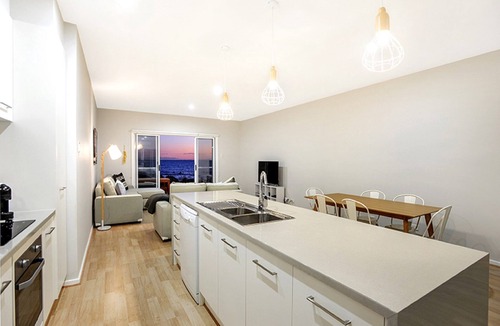 North Beach House | Wallaroo Esplanade Beachfront – Pet-Friendly Holiday House, North Beach | Ideal for 28+ Night Extended Stays