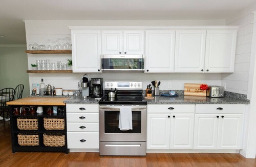 Walloon Lake House | Walloon Lake Hideaway Cottage