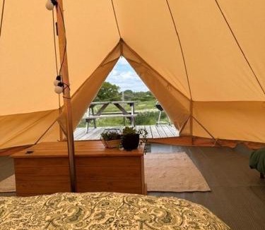 Brackley House | Walltree House Glamping - Bell Tent