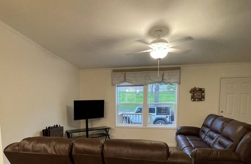 Sextonville House | Walnut Getaway. Quiet Country Retreat. Dog friendly.