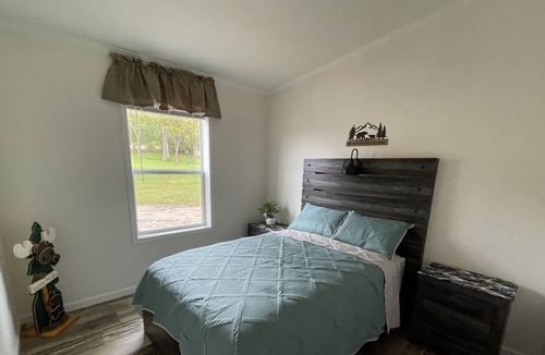 Sextonville House | Walnut Getaway. Quiet Country Retreat. Dog friendly.