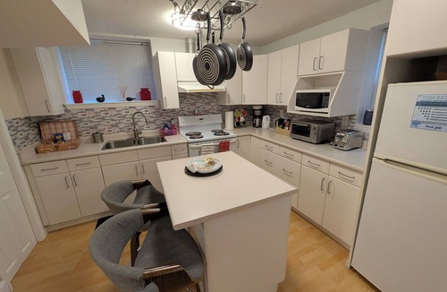 Langley House | Walnut Grove Gem