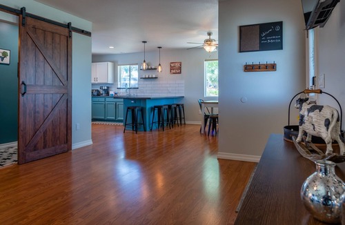 Paso Robles House | Walnut Hill-Endless Vineyard Views From Your Front Porch!