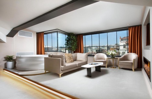 Pera Apartment | Walton Gardens Pera