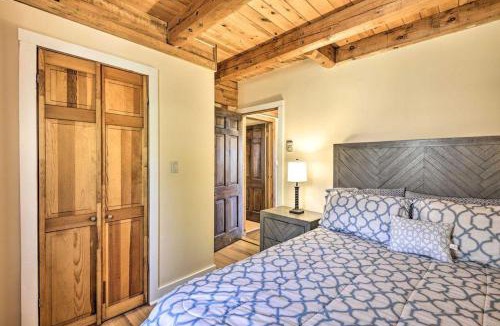 Pleasant Mount House | Wander & Unwind Log Cabin And Suites At Equestrian House