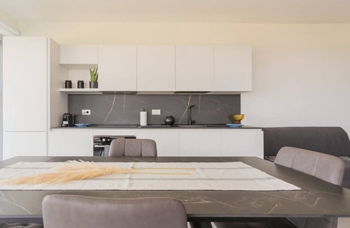 Municipio 1 Apartment | Wanderlust Experience | La Brezza di Mare