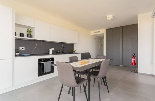 Municipio 1 Apartment | Wanderlust Experience | La Brezza di Mare