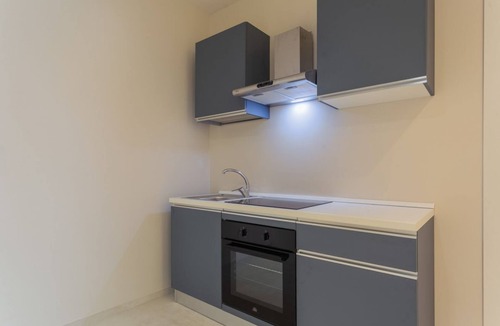 Municipio 5 Apartment | Wanderlust Experience | Waves Nacre
