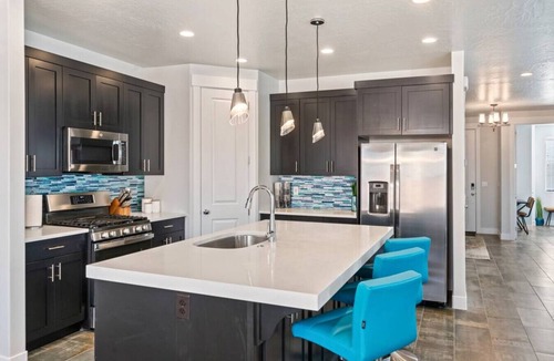 Sienna Hills House | Wanderlust: Luxury 5 BR/ 4 BA Home and Retreat
