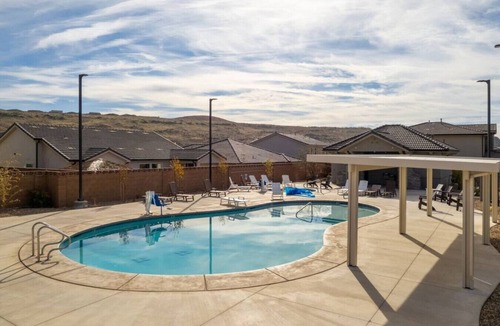 Sienna Hills House | Wanderlust: Luxury 5 BR/ 4 BA Home and Retreat