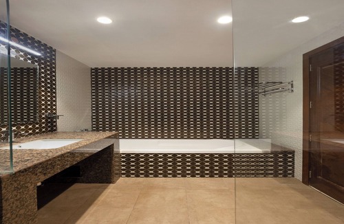 Sector 39 Apartment | Wandr. Dorado