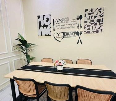 Jelawat House | WanZa House