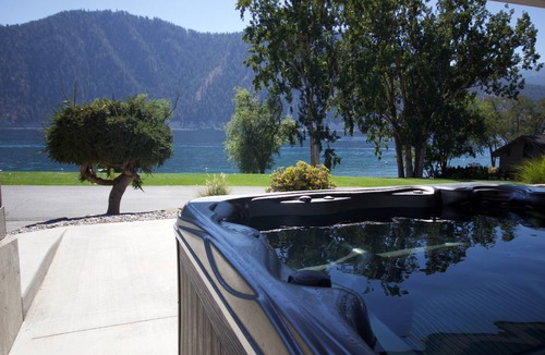 Wapato Point House | Wapato Point Bear Mountain Retreat - Views + Resort Access