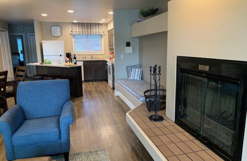 Wapato Point Condo | Wapato Point Lakefront Condo 2 Bd 2 Ba Corner Unit Manson Facing