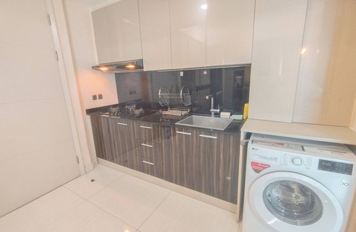 Surabaya Apartment | Warm 3Br Direct Access To Mall La Riz Supermall Mansion Apartment