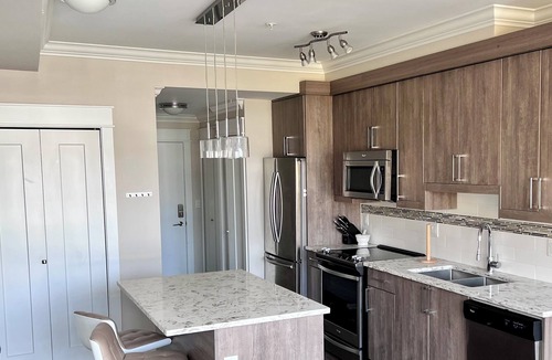 East Clayton Condo | Warm and inviting condo - 5 minutes from local shopping and eateries!