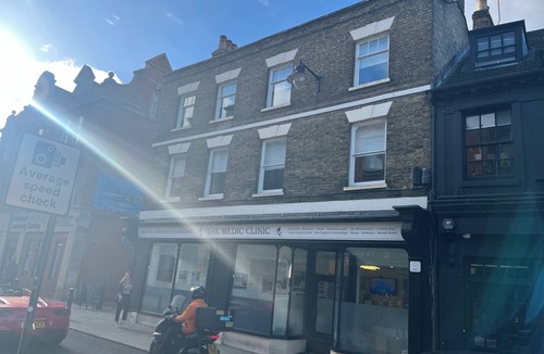 Bedford Apartment | Warm, Bright & Practical: Central Bedford 2BR…