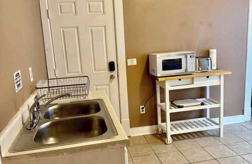 Summit - University House | Warm & Inviting Fresh 2BR With All Essentials Central St.Paul Stay