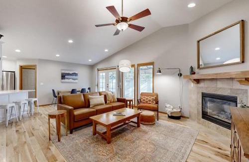 Southeast Boise House | Warm & Inviting
