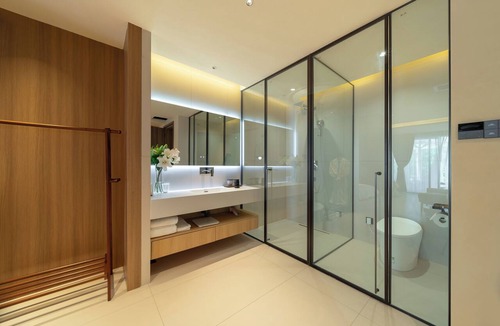 Dujiangyan Hotel | Warm Shore