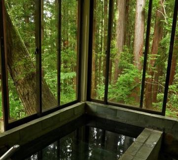 Minakami House | Warm Spacious Forest Chalet & Private Onsen