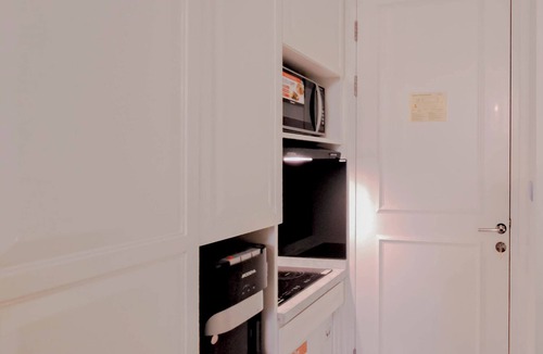 Hegarmanah Apartment | Warm Studio Apartment At Art Deco