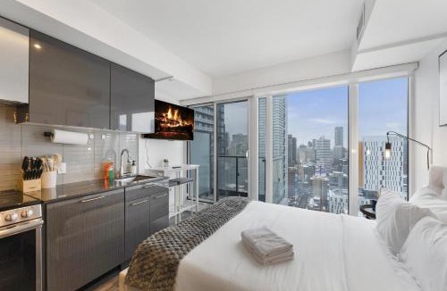Garden District Apartment | Warm Studio Hideaway - Queen & Sofa Bed