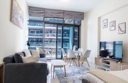 Dubai Apartment | Warm & Stylish Studio with Balcony
