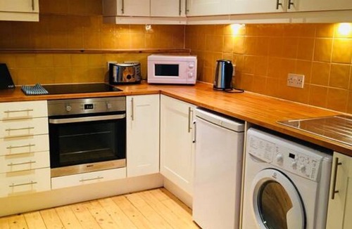 Old Town Apartment | Warm & Welcoming Flat near Edinburgh Castle