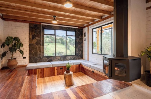 Guaranda Ski Chalet | Warmi Modern Luxury House with Mountain View