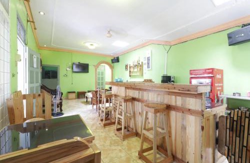 Binjai House | Waroeng Transit & Depary Homestay
