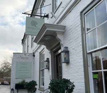 Shepperton Hotel | Warren Lodge
