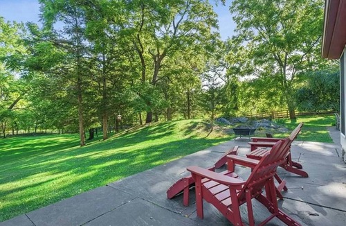 Warwick House | Warwick valley wineries, breweries, Legoland, hiking/skiing - kid friendly