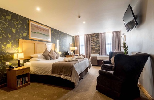 Stainburn Hotel | Washington Central Hotel and Sleepwell Inn