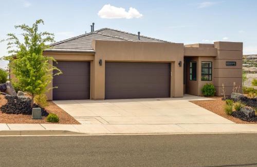 Green Springs House | Washington Home w/Pool Access ~ 32 Mi to Zion NP!