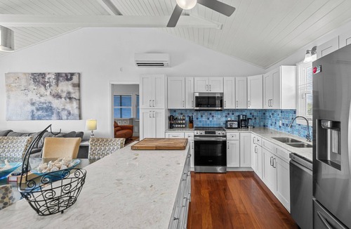 Cooper Jack Bay Settlement Villa | Waterfront 3BR Villa w/Pool, Parking & Private Patio