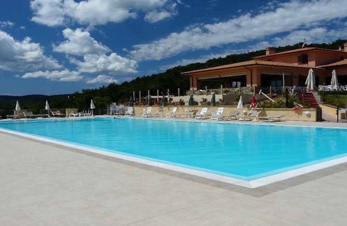 Monteverdi Marittimo House | Watching The Horizon in residence with swimming pool for a fee