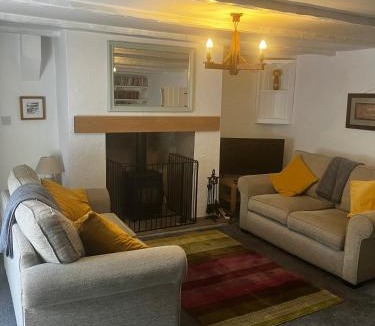 Bellingham House | Watchmaker Cottage
