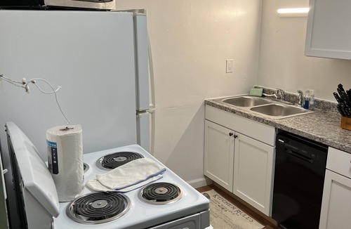 Willoughby Spit Apartment | Water Front 2 Bedroom Upstairs Apt. - Pet Friendly, WiF, Parking, Smart TV