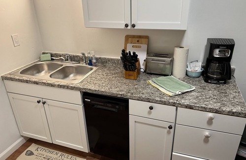 Willoughby Spit Apartment | Water Front 2 Bedroom Upstairs Apt. - Pet Friendly, WiF, Parking, Smart TV
