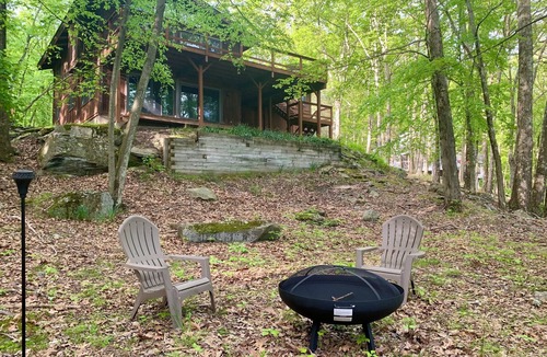 Hawley House | Water-Front Mountain Retreat