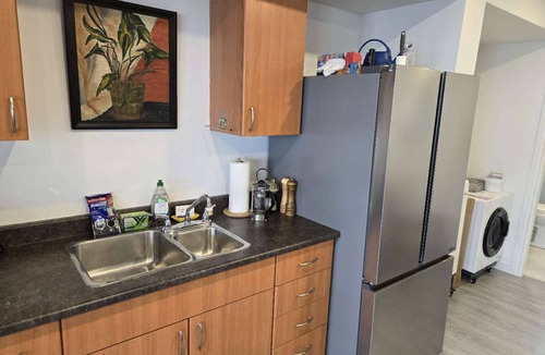 White Rock Villa | Water front suite in whiterock