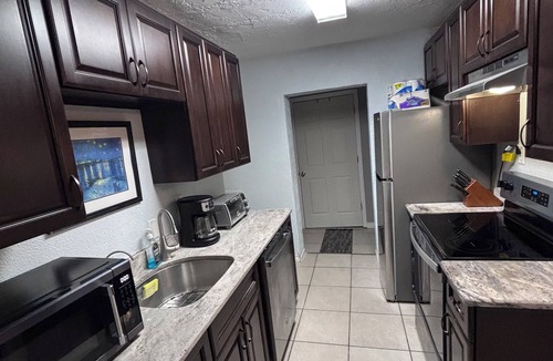Hudson House | Water front, with 2 kayaks . Mobility & pet friendly: no step, one level house.